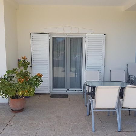 Konstantinos Apartments Ammoudia Habitación foto