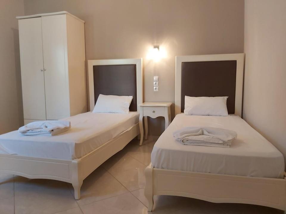 Konstantinos Apartments Ammoudia Habitación foto
