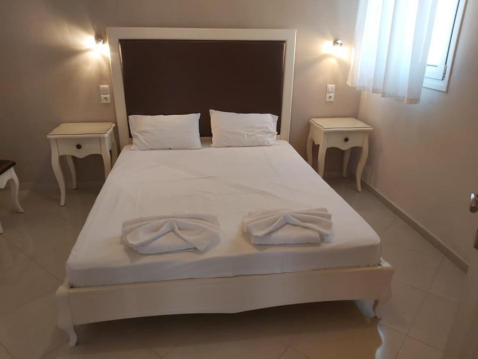 Konstantinos Apartments Ammoudia Habitación foto